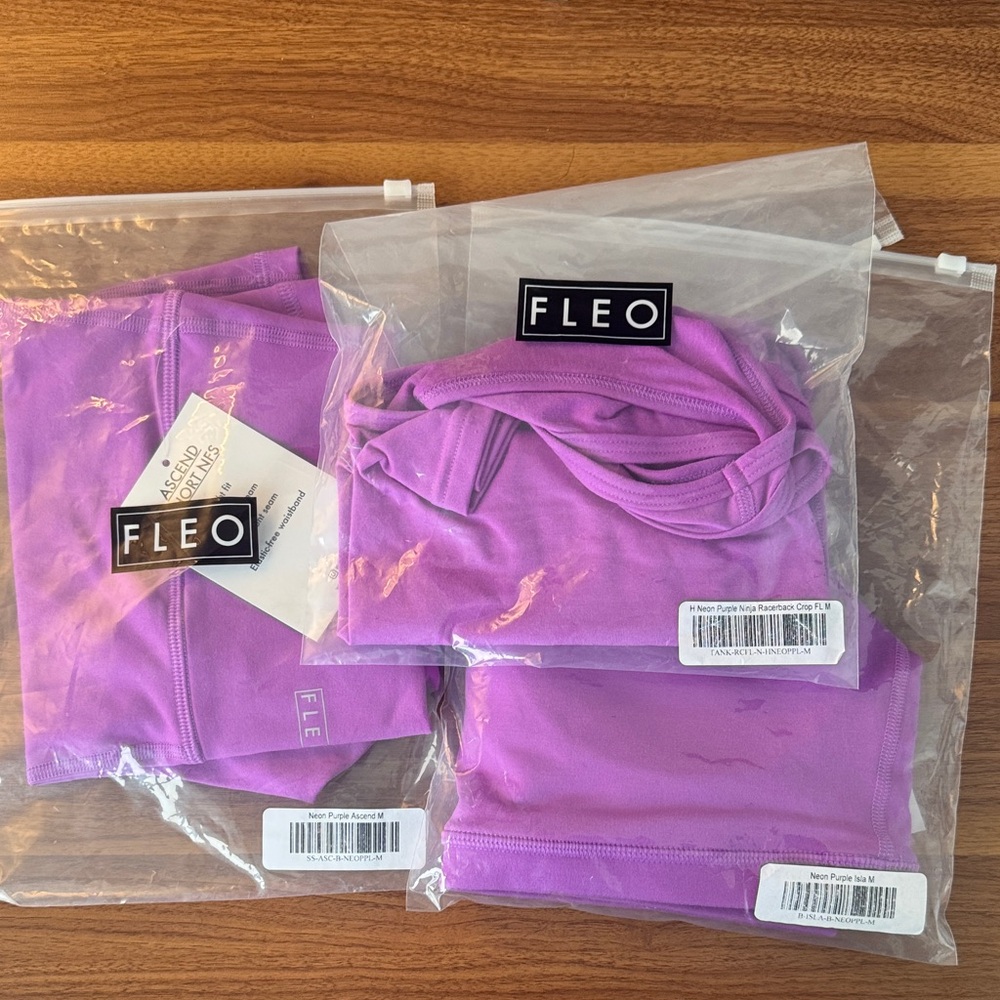 Fleo Heather Neon Purple 3 piece set: sports bra, shorts, racerback top, size M - Picture 5 of 5